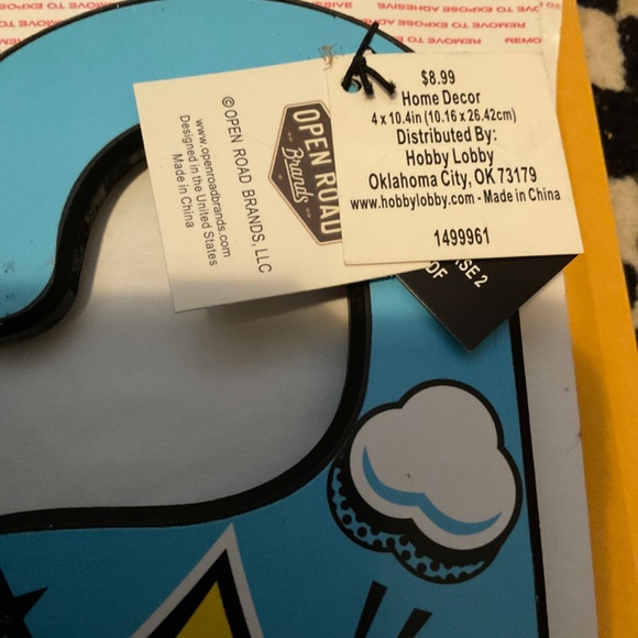 Wood door hanger signs, come in, keep out. Brand new w/ tags. K01 - Picture 4 of 5